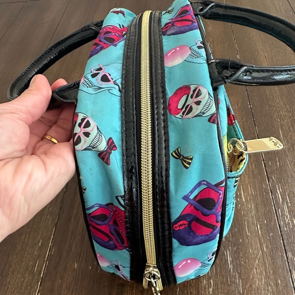 Betsy Johnson cosmetics bag - Picture 7 of 12